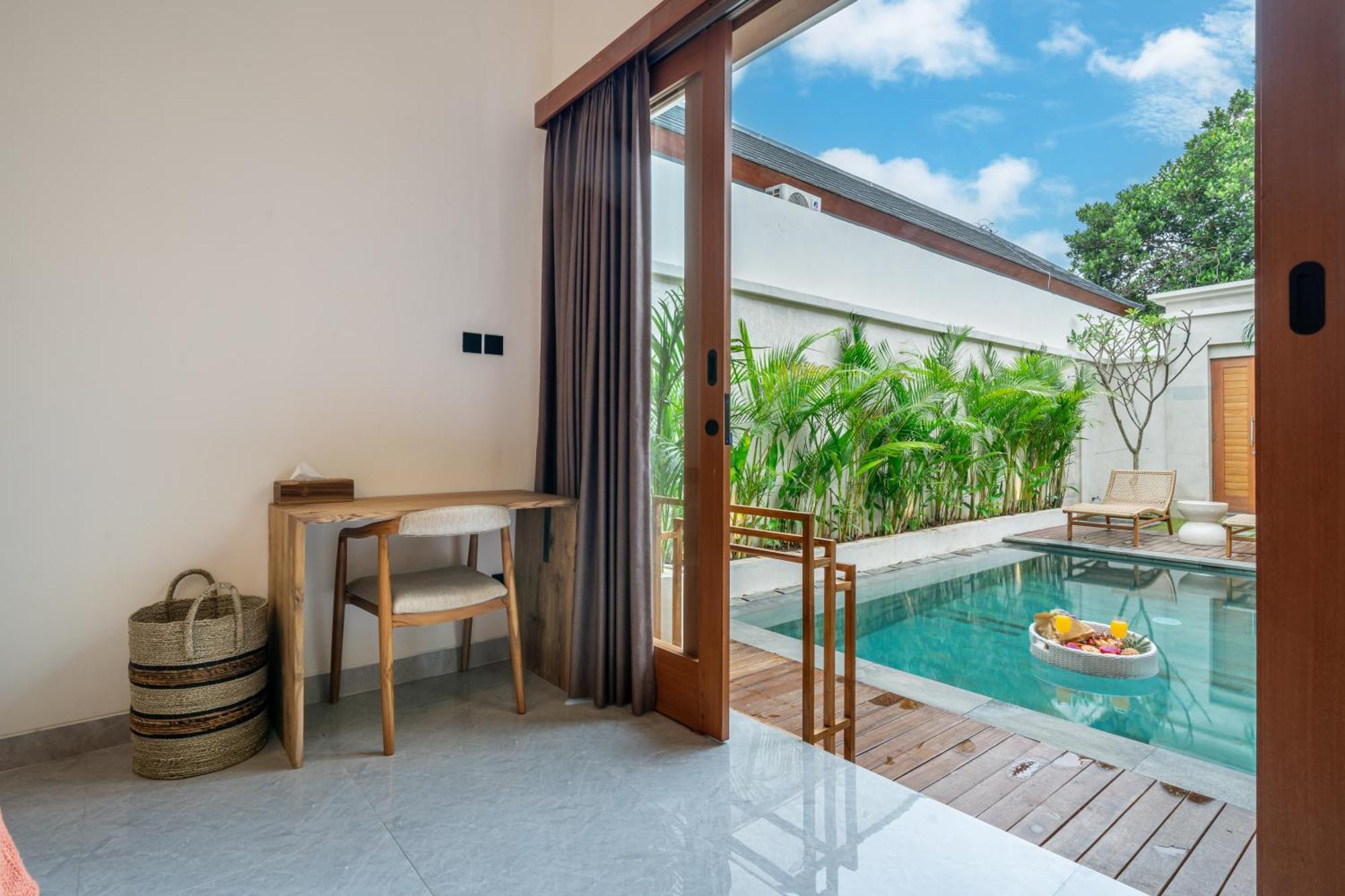 Balibay 3 - Luxurious Private With Pool, Just Minutes From The Center! Villa